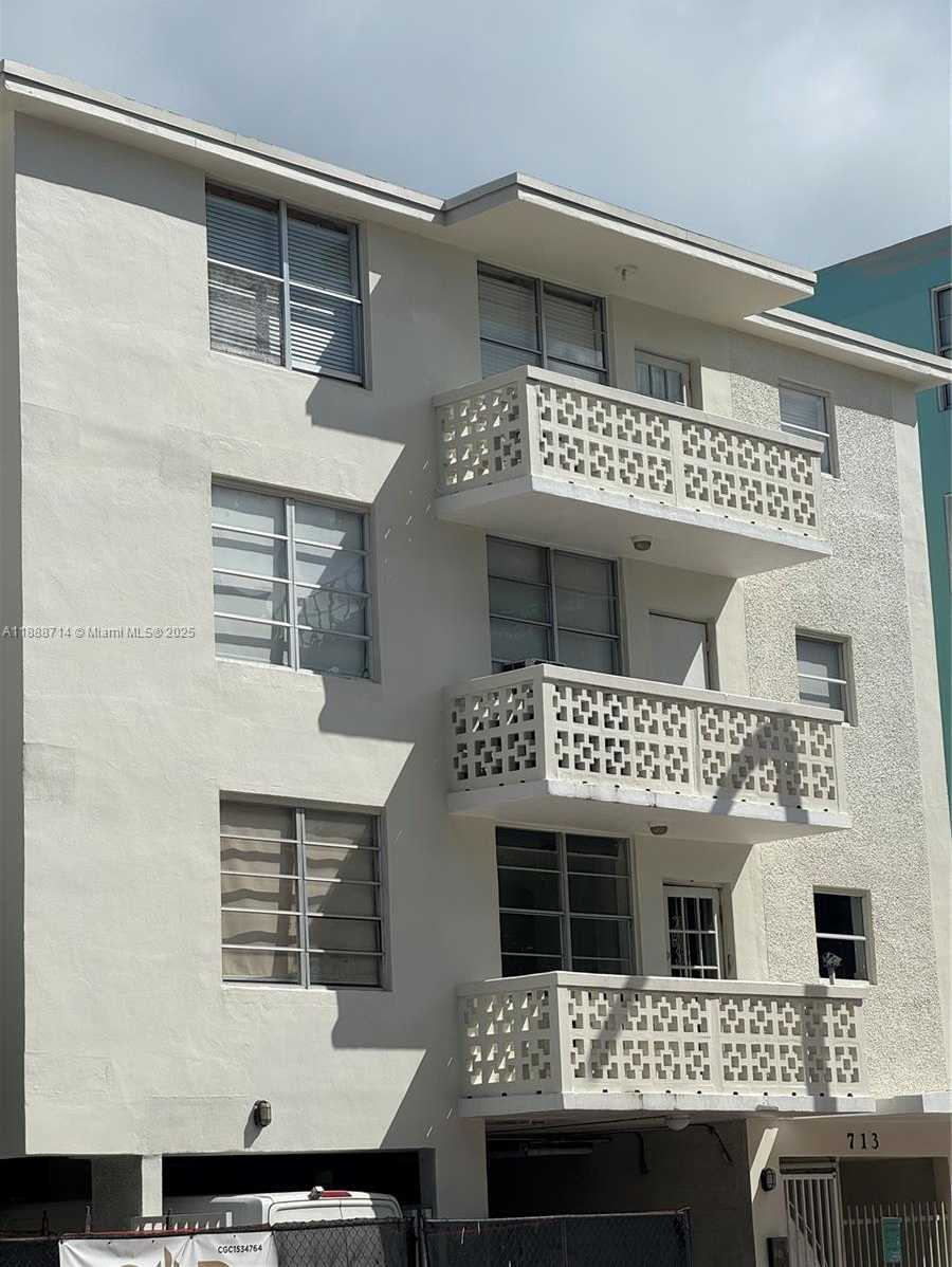 Small Image of 713 COLLINS AVE #31, Miami Beach Number 2