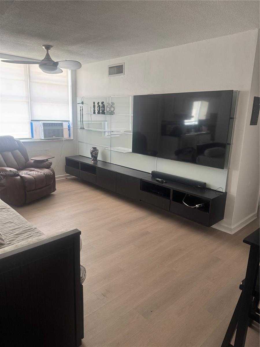 Small Image of 713 COLLINS AVE #31, Miami Beach Number 7