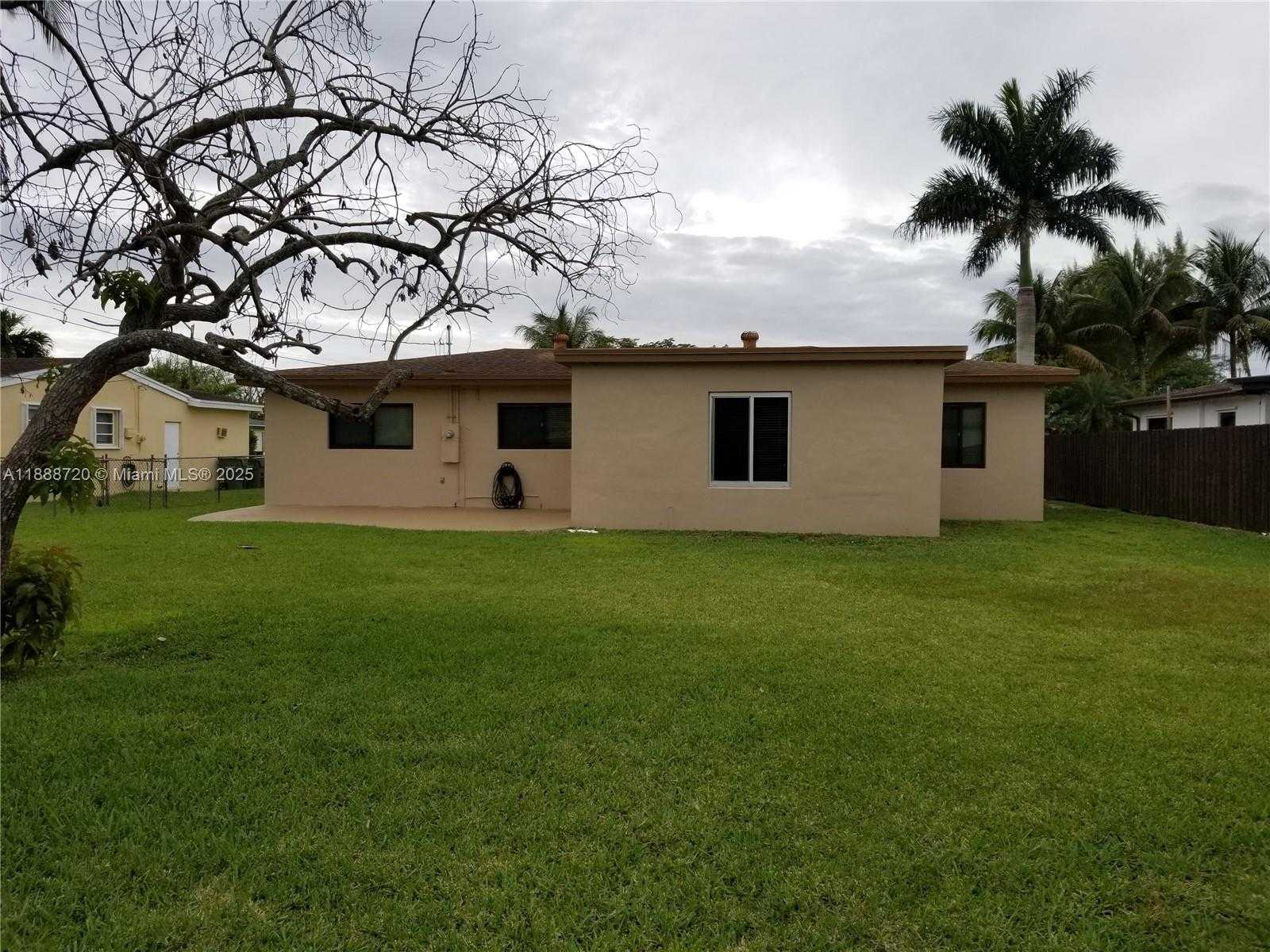 Small Image of 949 NORTH WEST 10TH ST, Homestead Number 17