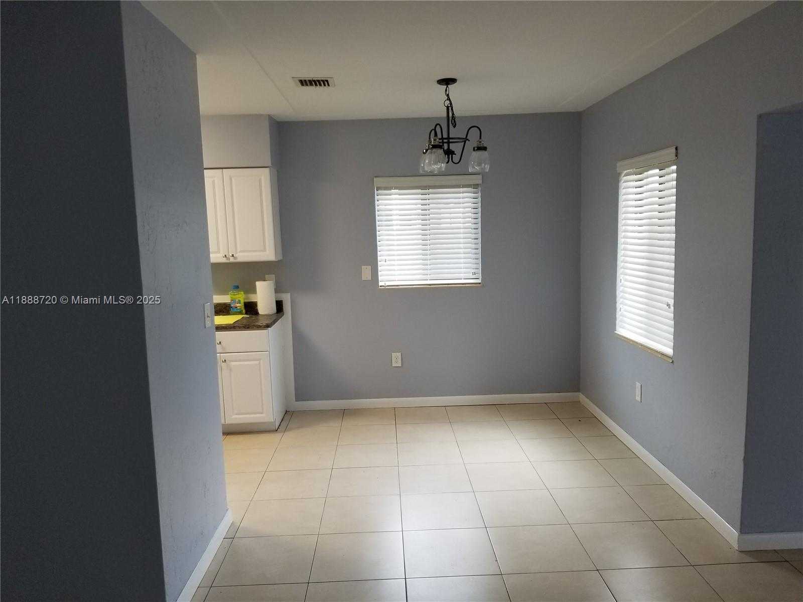 Small Image of 949 NORTH WEST 10TH ST, Homestead Number 5