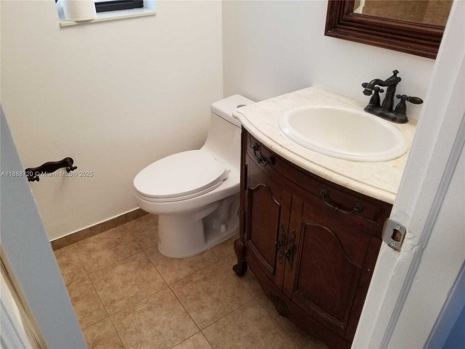 Small Image of 949 NORTH WEST 10TH ST, Homestead Number 8