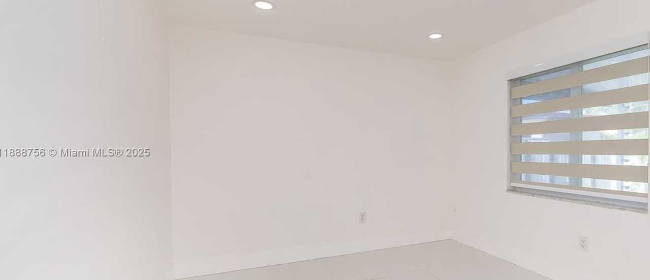 Small Image of 11981 SOUTH WEST 7TH ST, Miami Number 14
