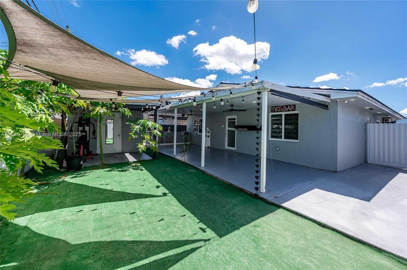 Small Image of 11981 SOUTH WEST 7TH ST, Miami Number 28