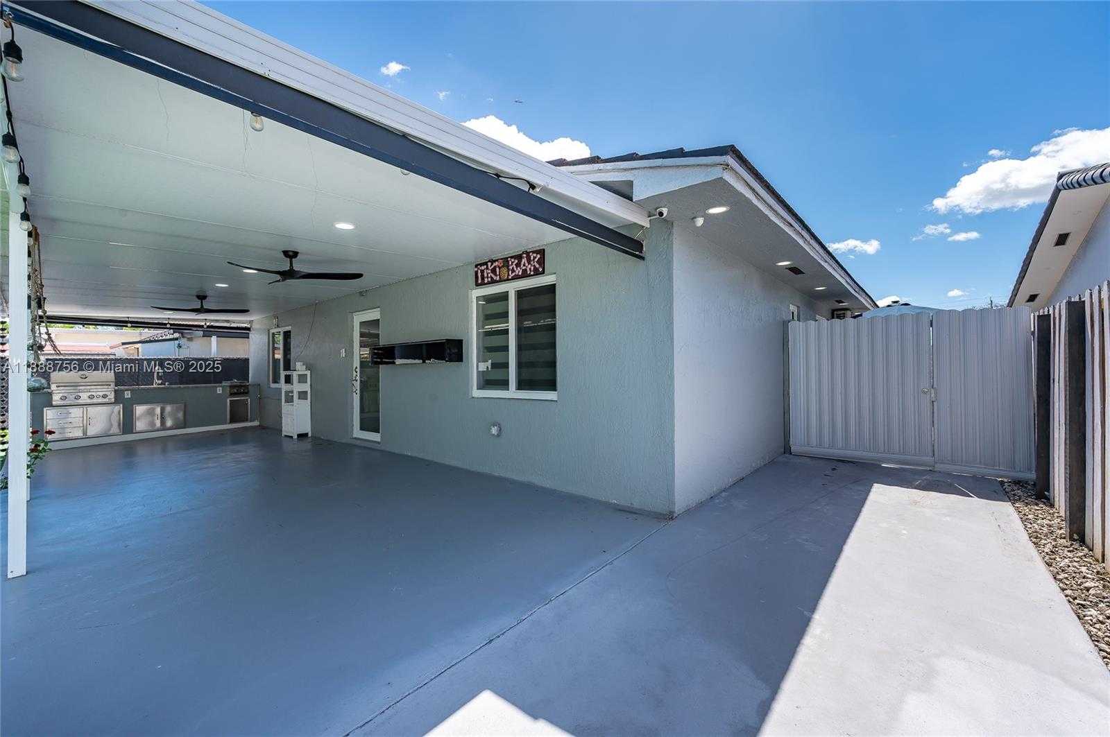 Small Image of 11981 SOUTH WEST 7TH ST, Miami Number 29