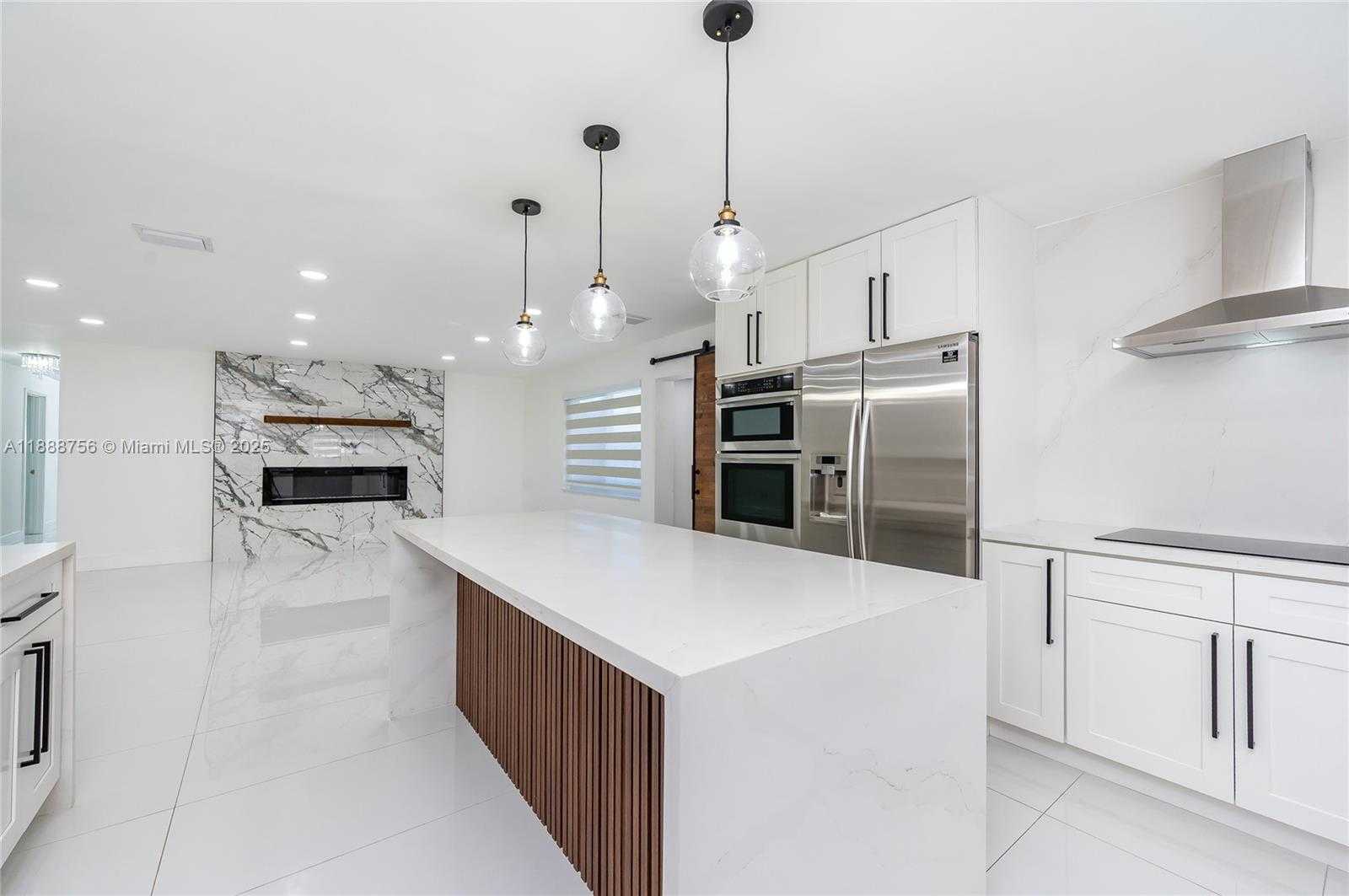 Small Image of 11981 SOUTH WEST 7TH ST, Miami Number 3
