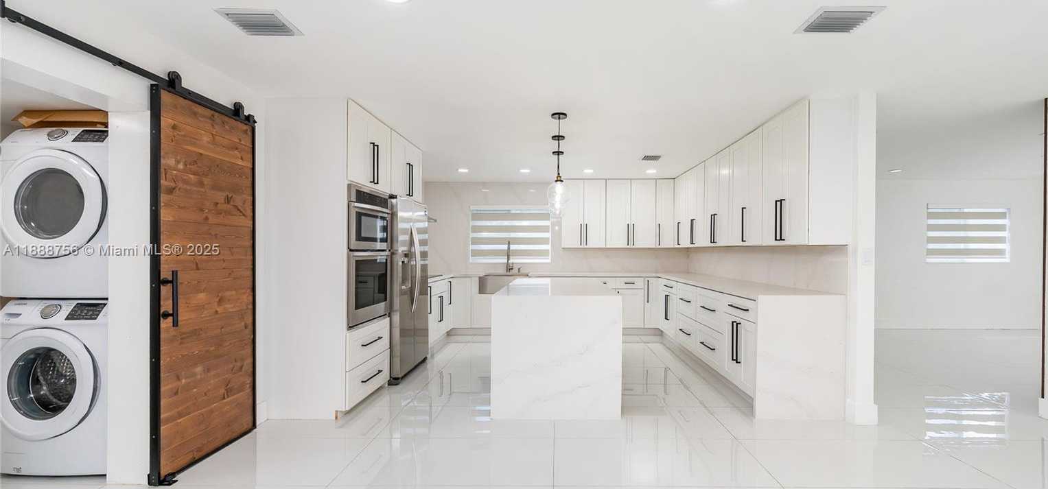 Small Image of 11981 SOUTH WEST 7TH ST, Miami Number 6