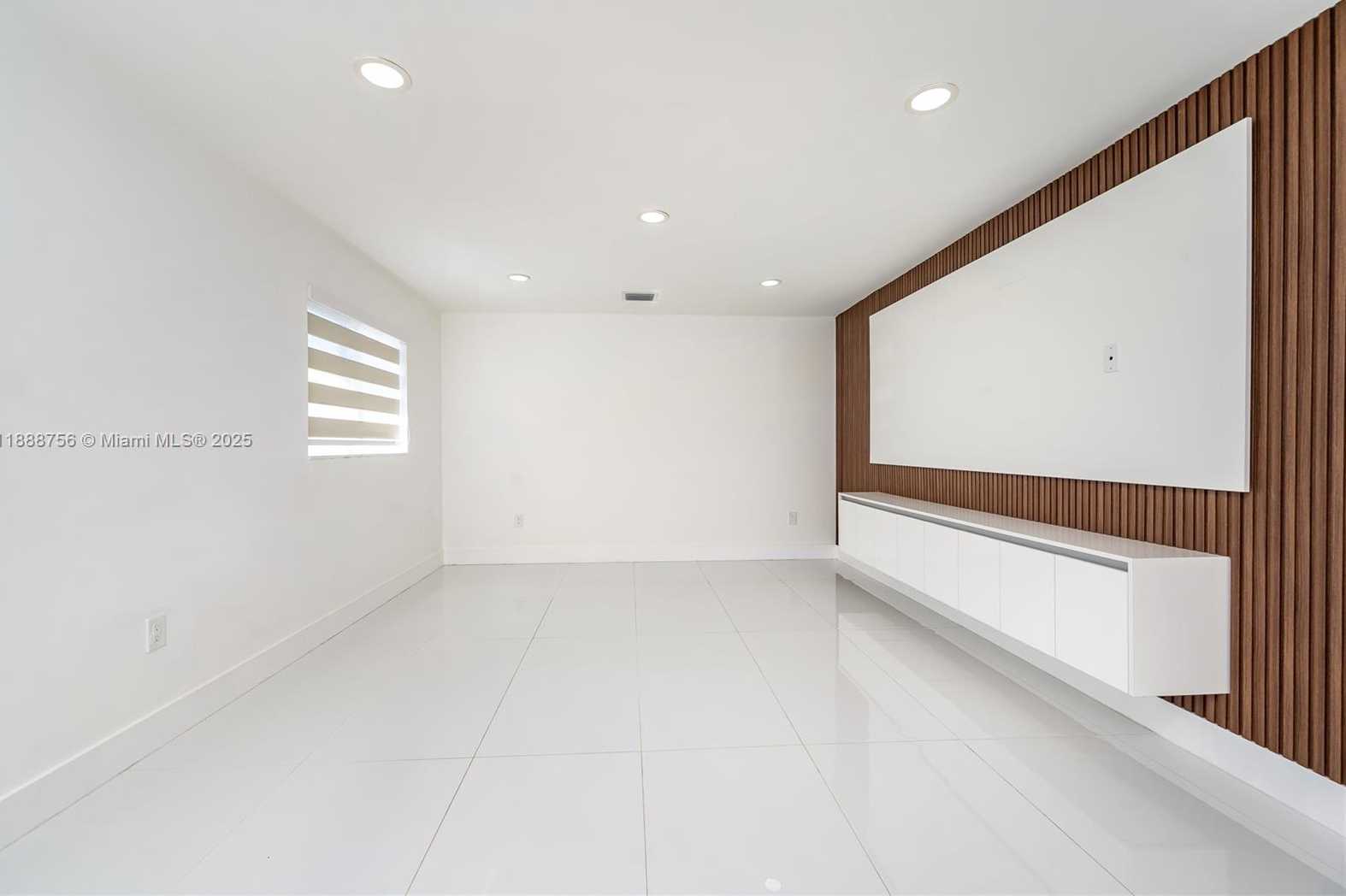 Small Image of 11981 SOUTH WEST 7TH ST, Miami Number 9