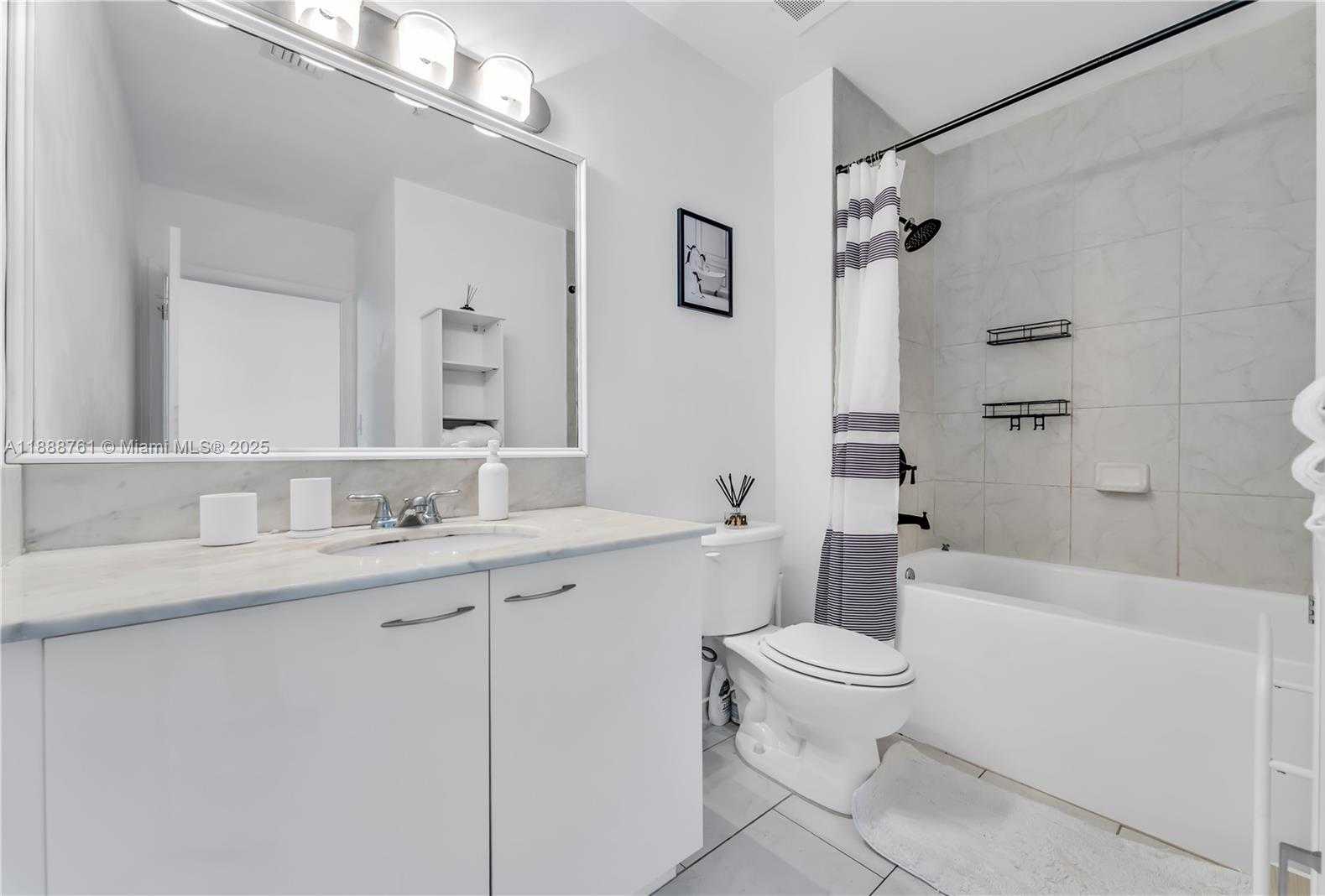 Small Image of 133 NORTH EAST 2ND AVE #917, Miami Number 14