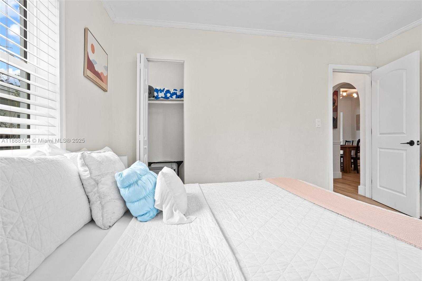 Small Image of 1636 ARTHUR ST, Hollywood Number 14