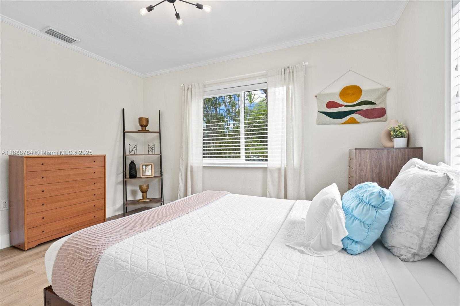 Small Image of 1636 ARTHUR ST, Hollywood Number 15