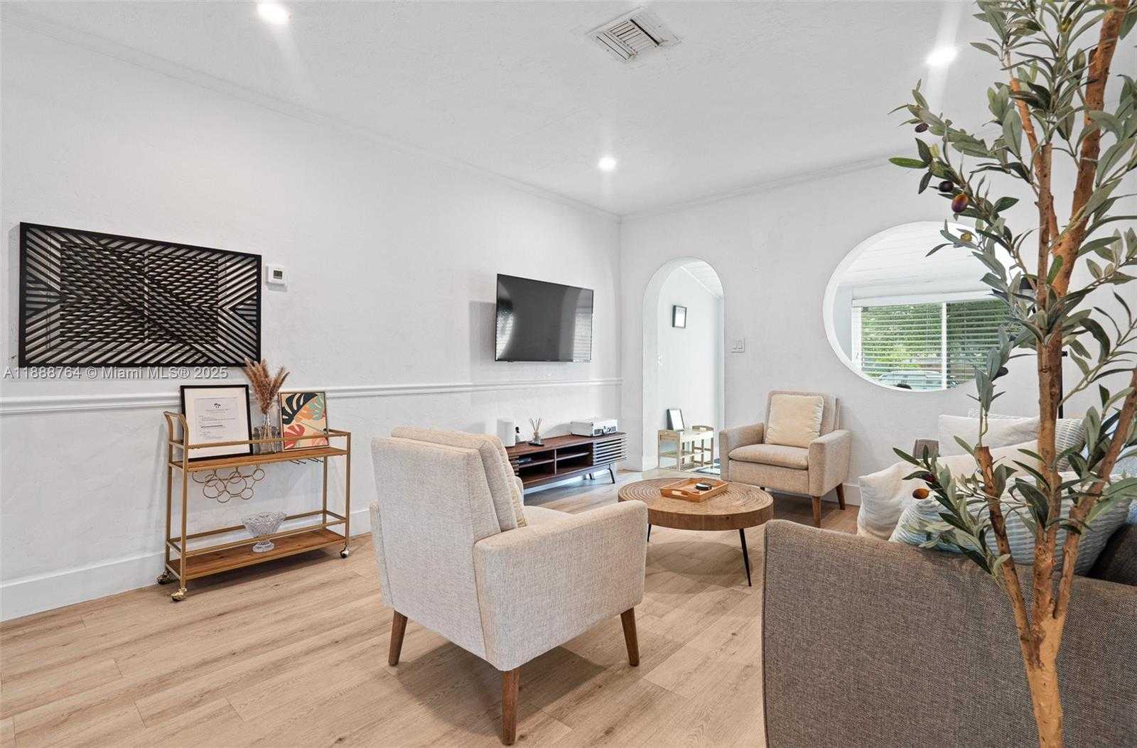 Small Image of 1636 ARTHUR ST, Hollywood Number 21