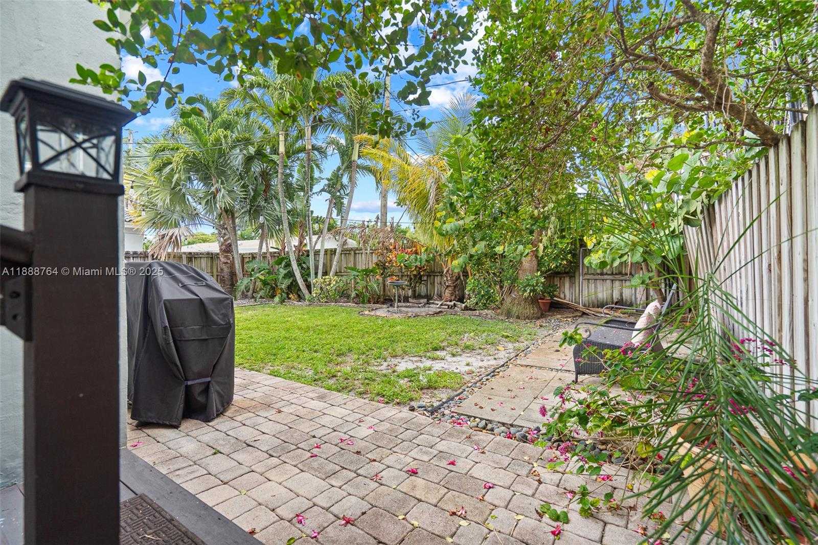 Small Image of 1636 ARTHUR ST, Hollywood Number 32