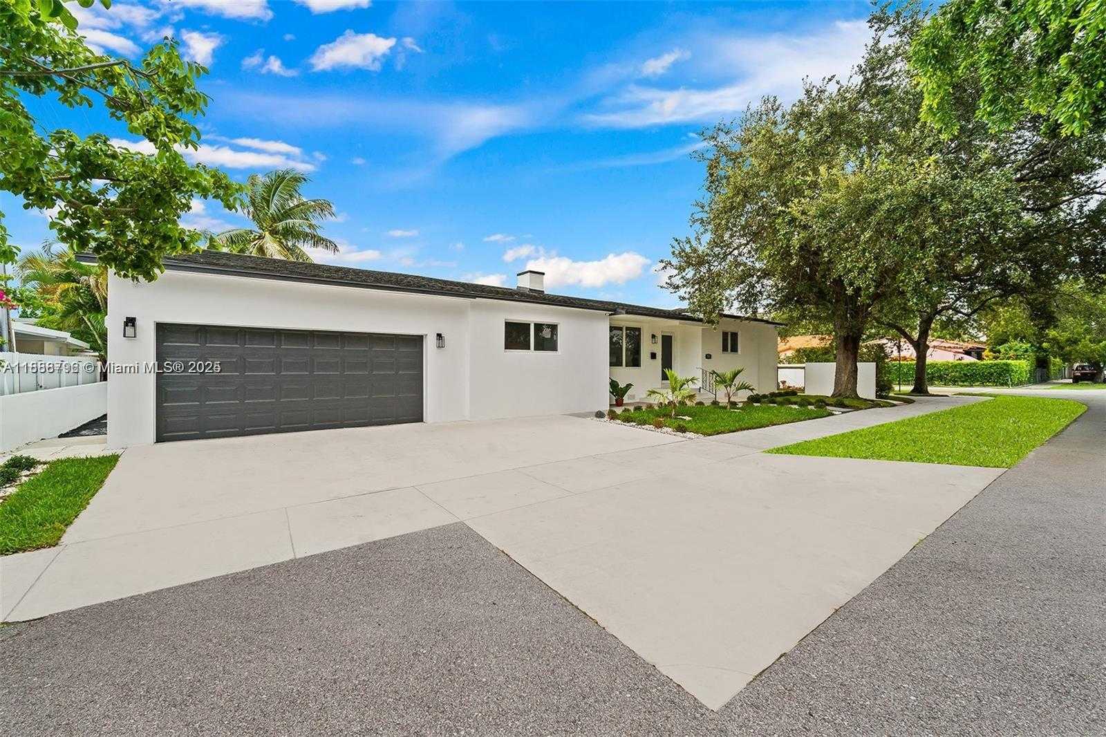 Small Image of 555 SOUTH WEST 51ST AVE, Miami Number 2
