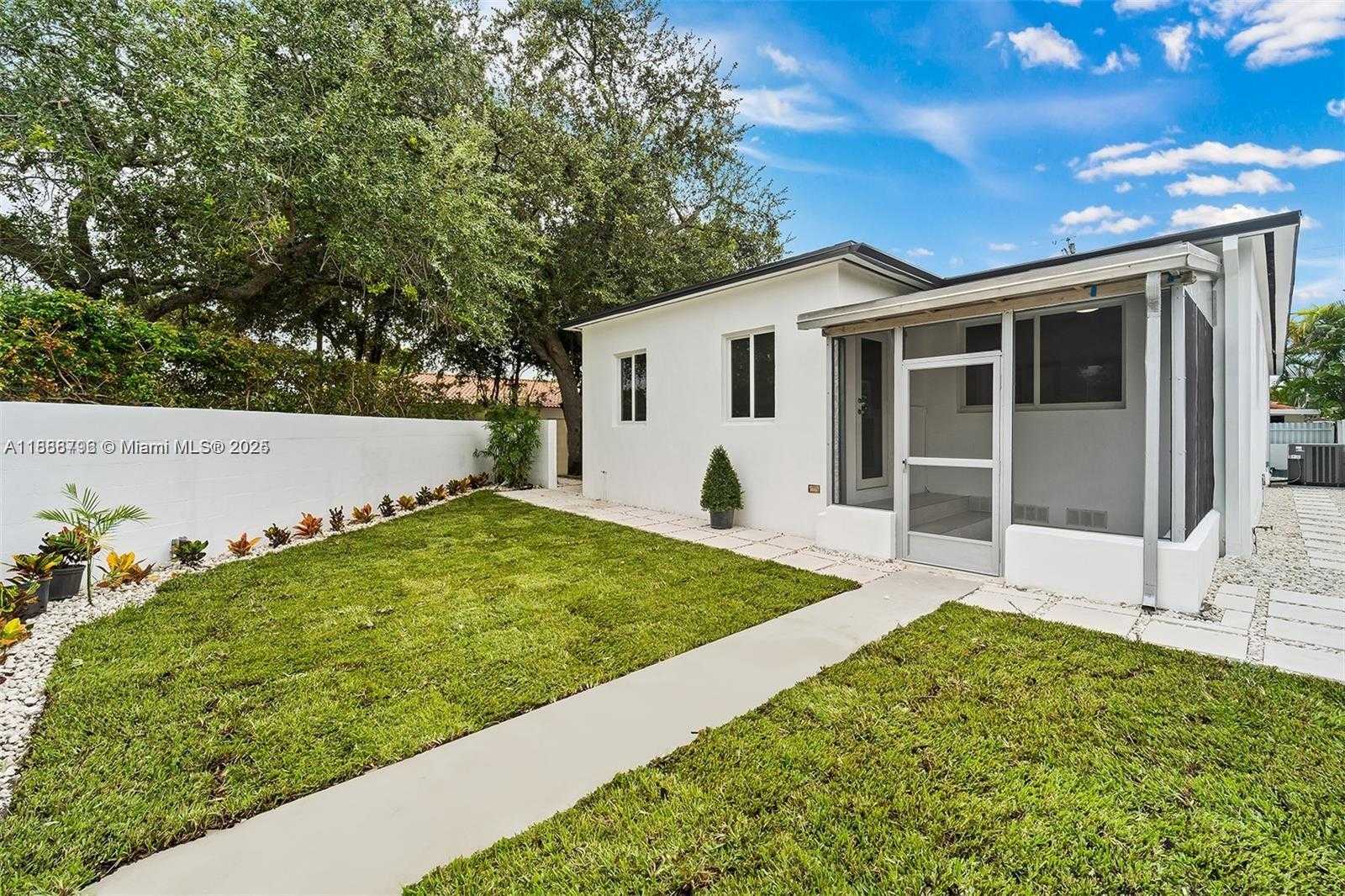 Small Image of 555 SOUTH WEST 51ST AVE, Miami Number 21