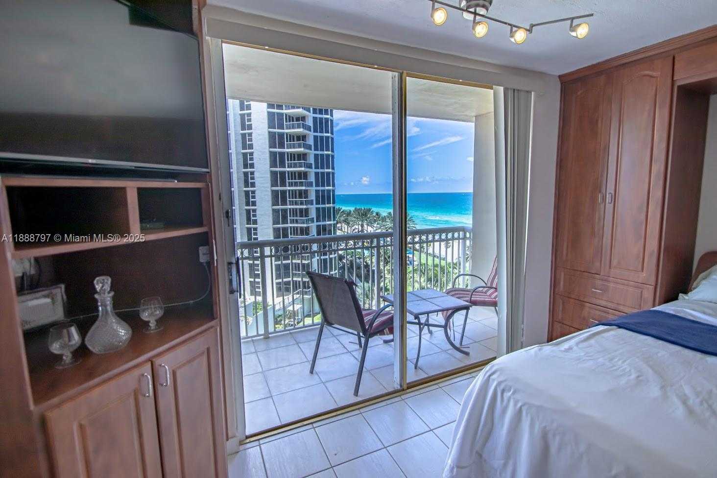 Small Image of 19201 COLLINS AVE #620, Sunny Isles Beach Number 2
