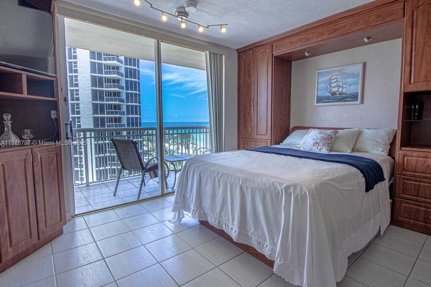 Small Image of 19201 COLLINS AVE #620, Sunny Isles Beach Number 3
