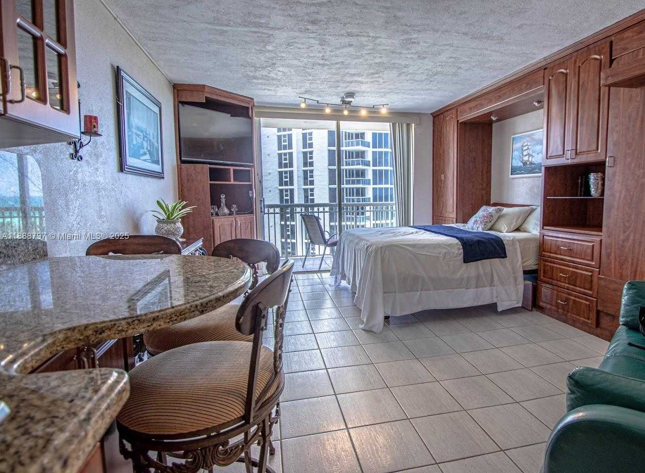 Small Image of 19201 COLLINS AVE #620, Sunny Isles Beach Number 5