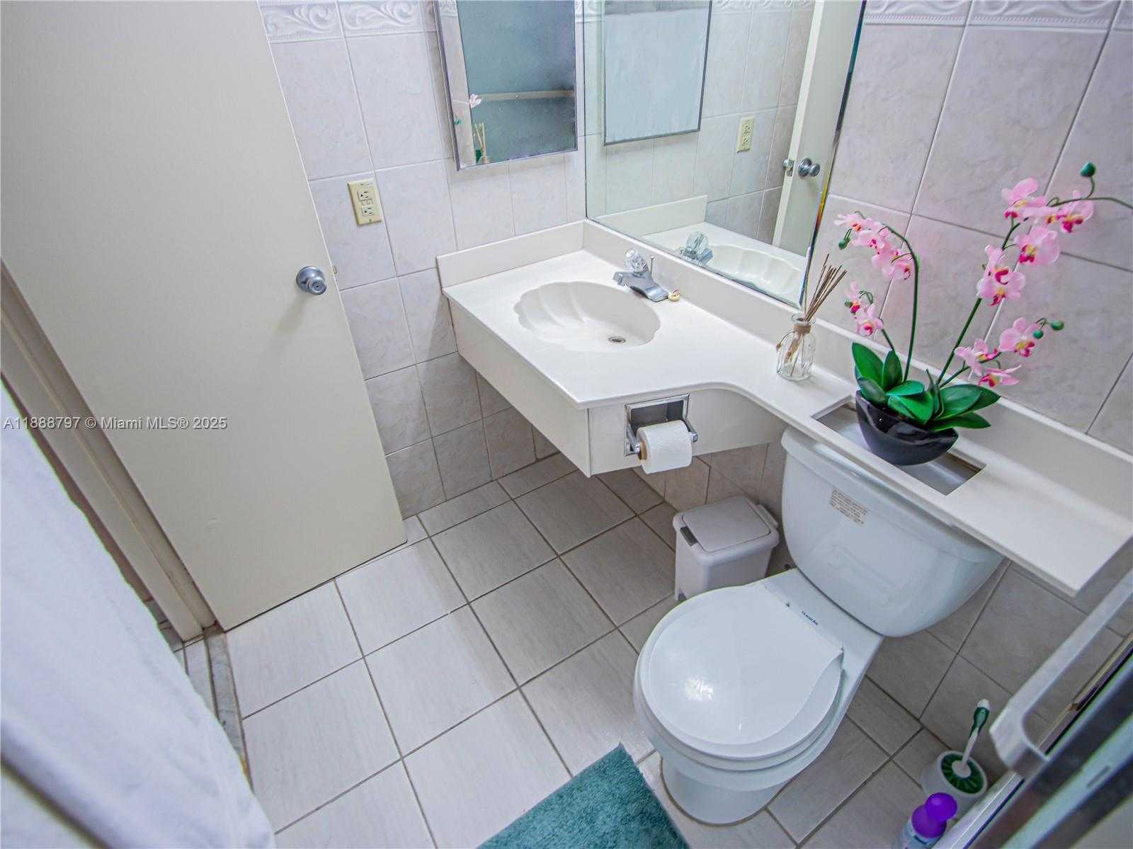 Small Image of 19201 COLLINS AVE #620, Sunny Isles Beach Number 8
