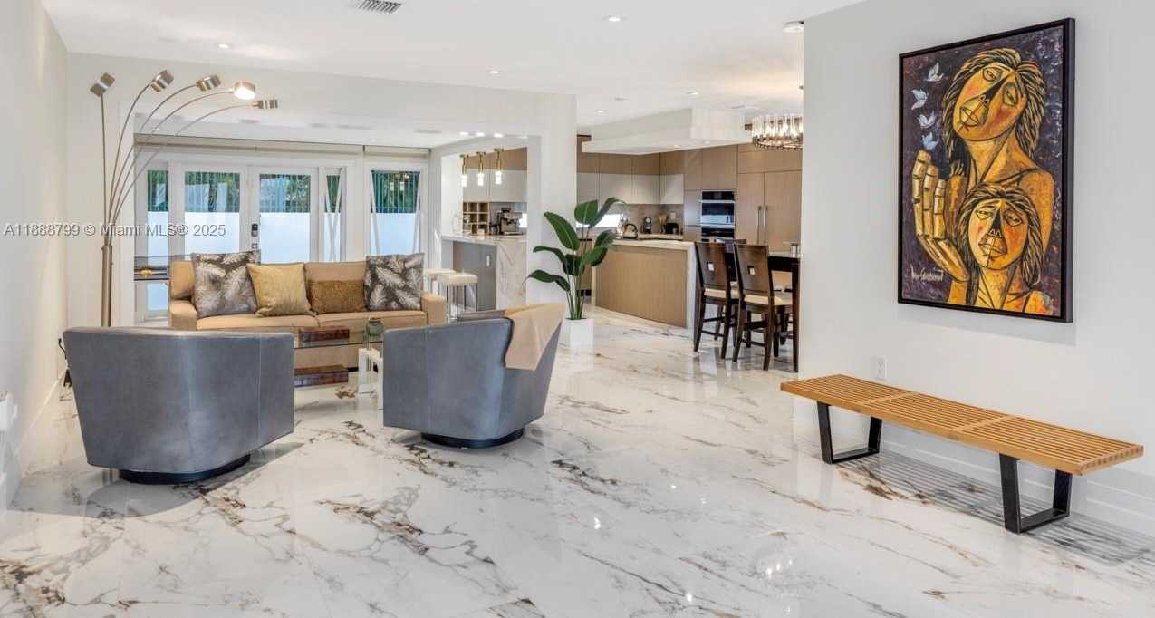 Small Image of 3504 CRYSTAL VIEW CT, Miami Number 11