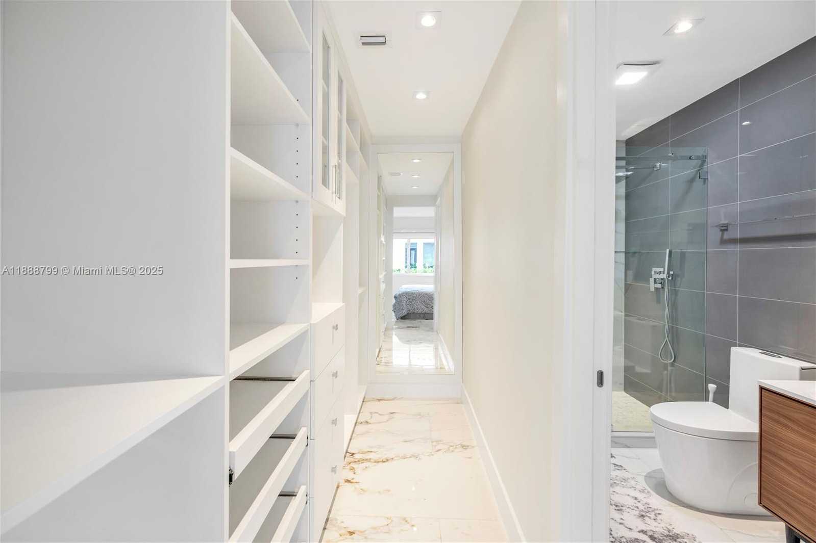 Small Image of 3504 CRYSTAL VIEW CT, Miami Number 16