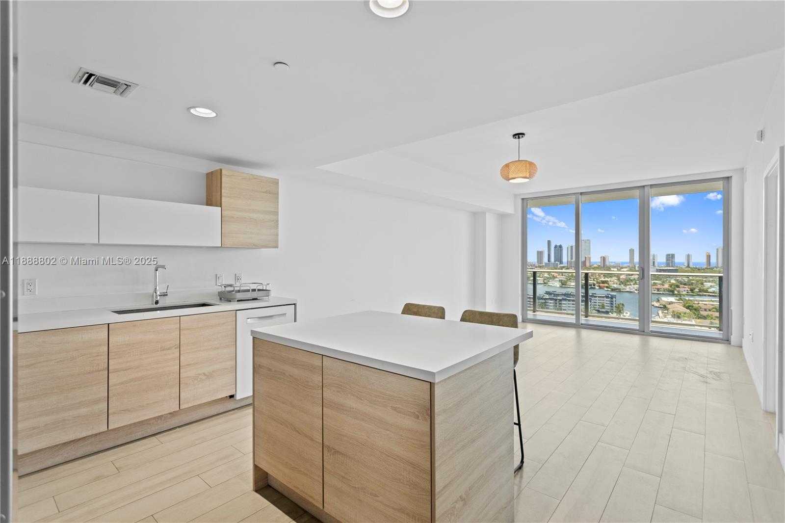 Small Image of 16385 BISCAYNE BLVD #1918, North Miami Beach Number 19