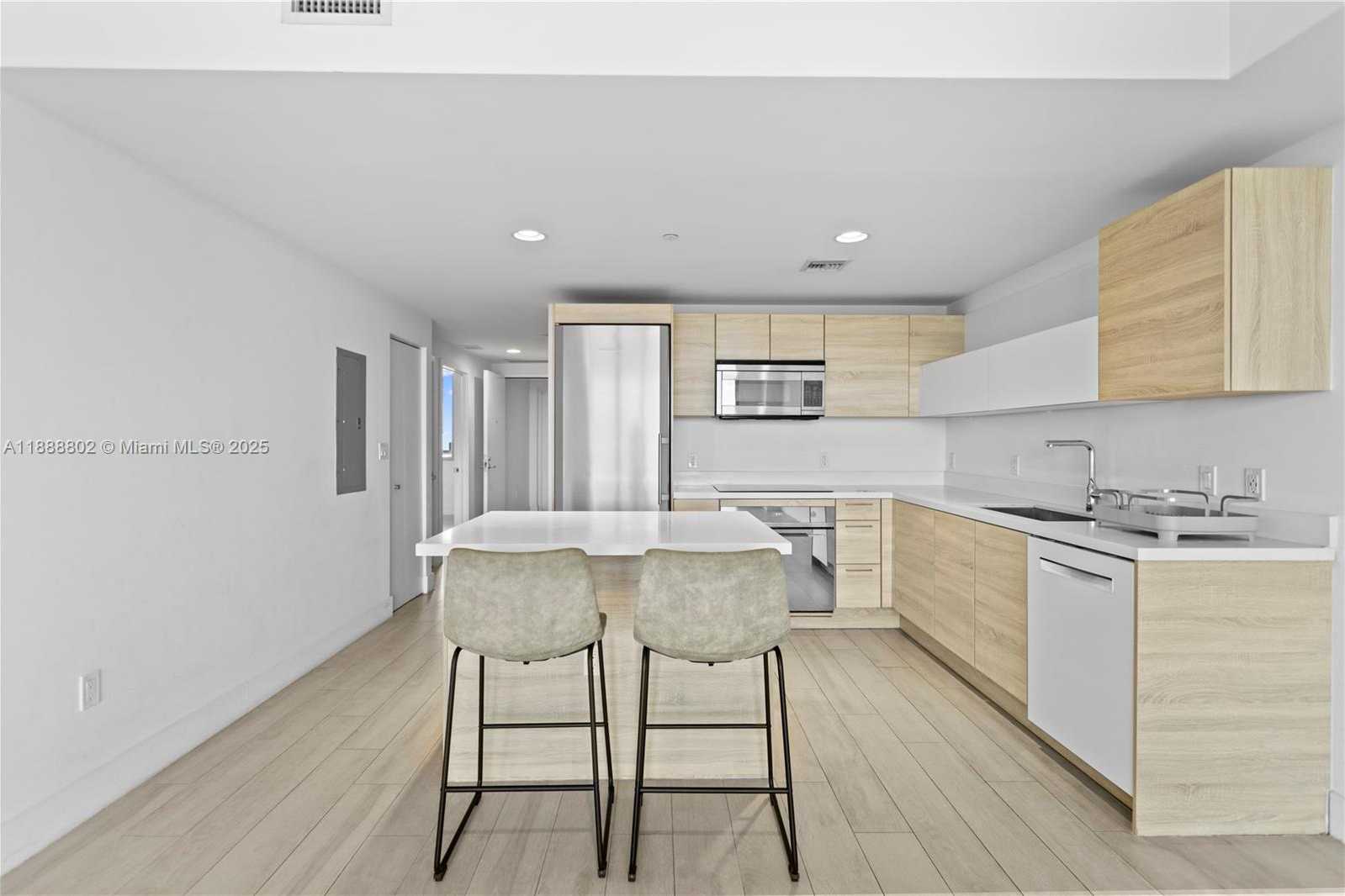 Small Image of 16385 BISCAYNE BLVD #1918, North Miami Beach Number 27
