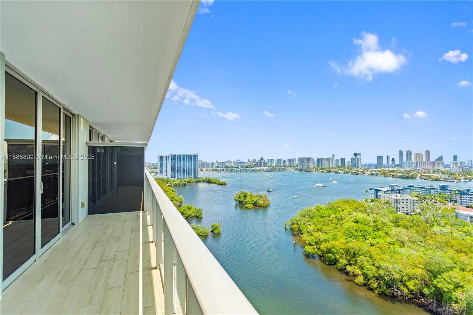 Small Image of 16385 BISCAYNE BLVD #1918, North Miami Beach Number 4