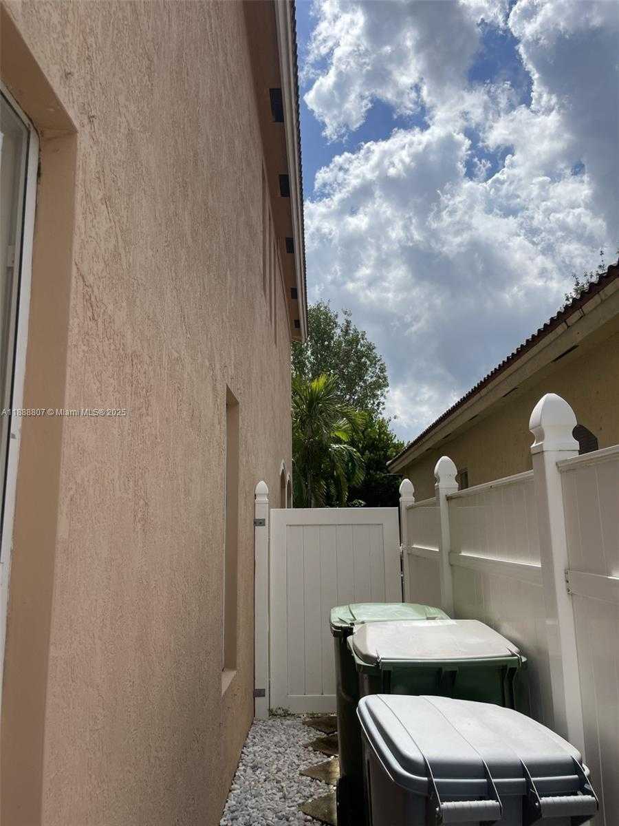 Small Image of 3725 NORTH EAST 10TH ST, Homestead Number 20