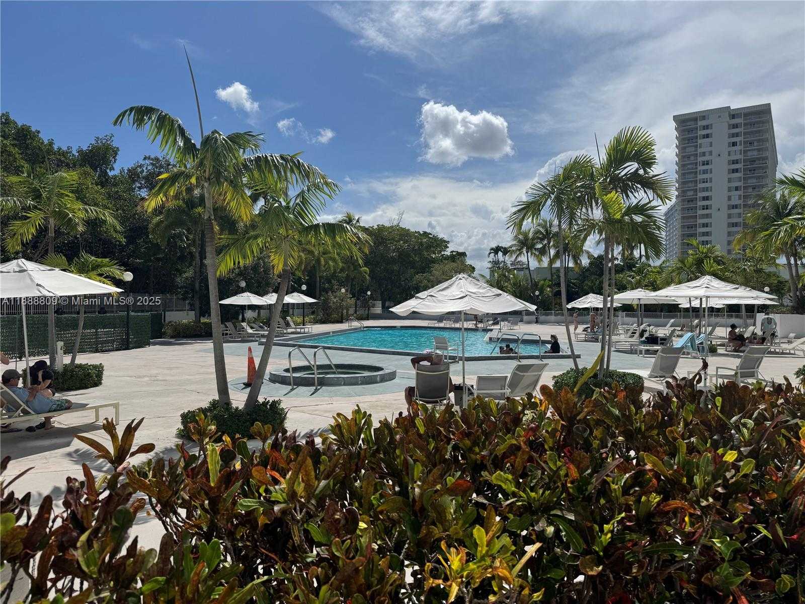 Small Image of 100 BAYVIEW DR #1530, Sunny Isles Beach Number 27