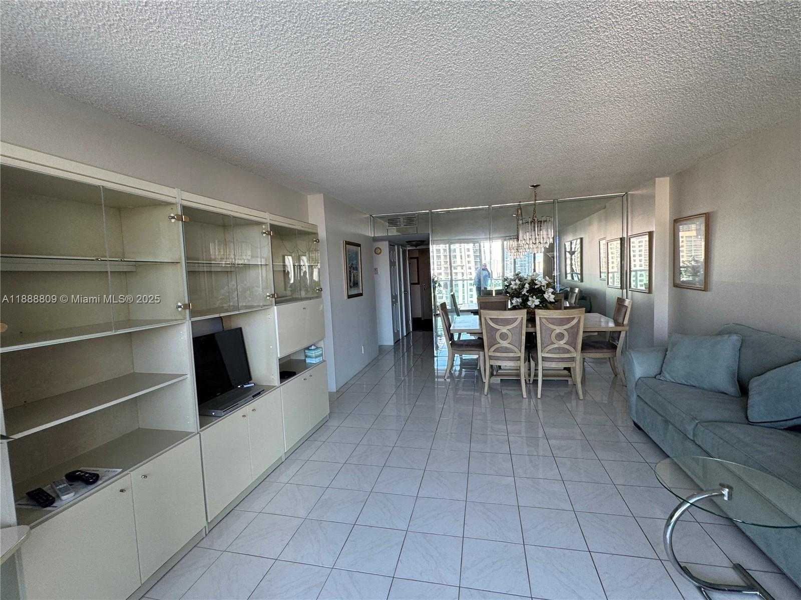 Small Image of 100 BAYVIEW DR #1530, Sunny Isles Beach Number 34