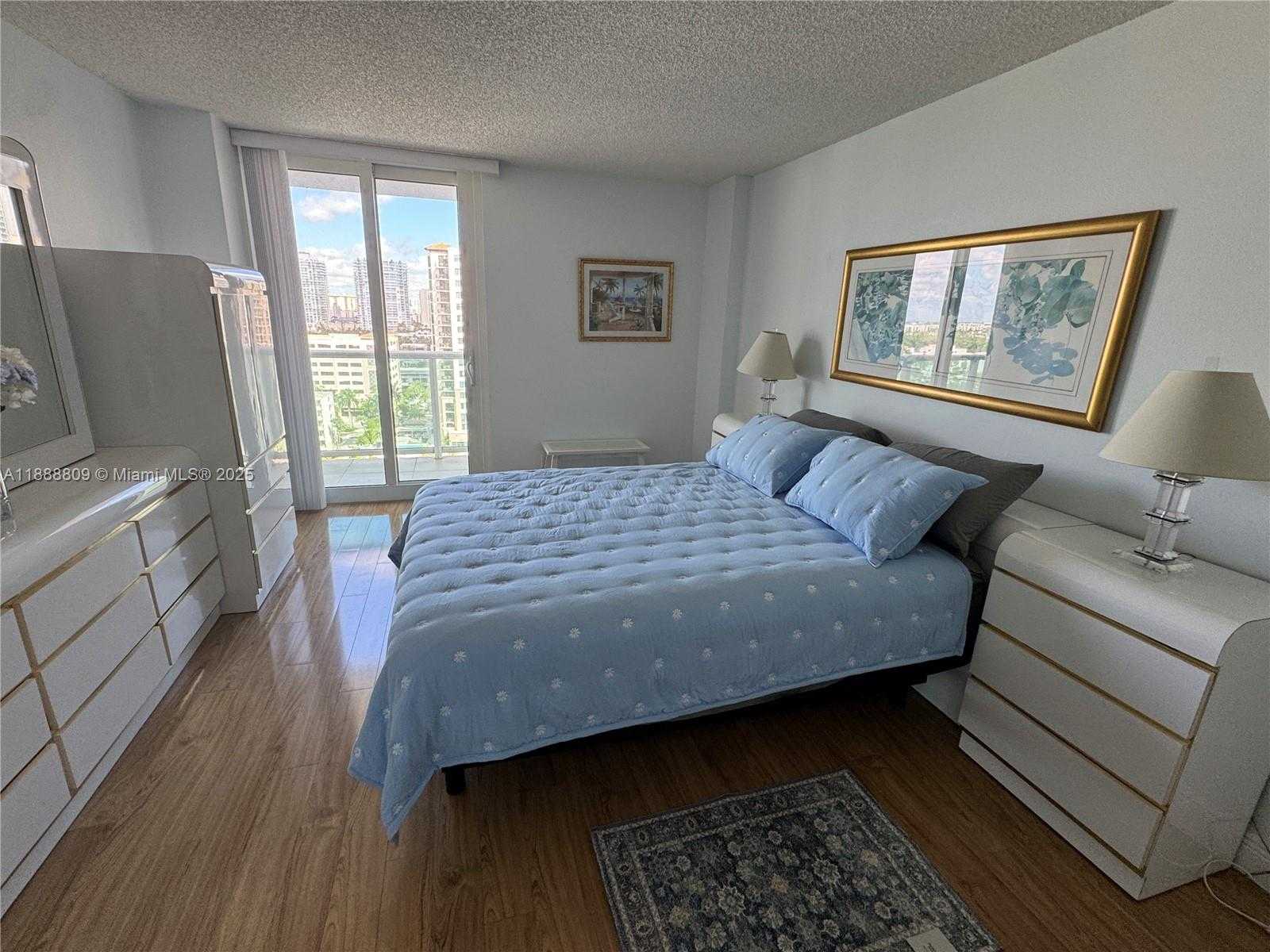 Small Image of 100 BAYVIEW DR #1530, Sunny Isles Beach Number 42