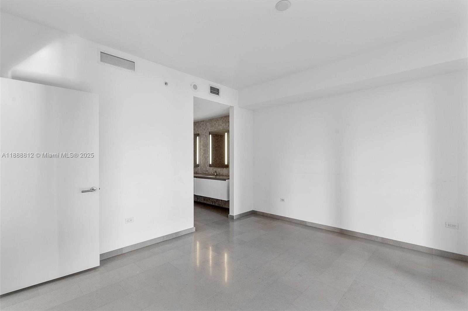 Small Image of 88 SOUTH WEST 7TH ST #1007, Miami Number 17