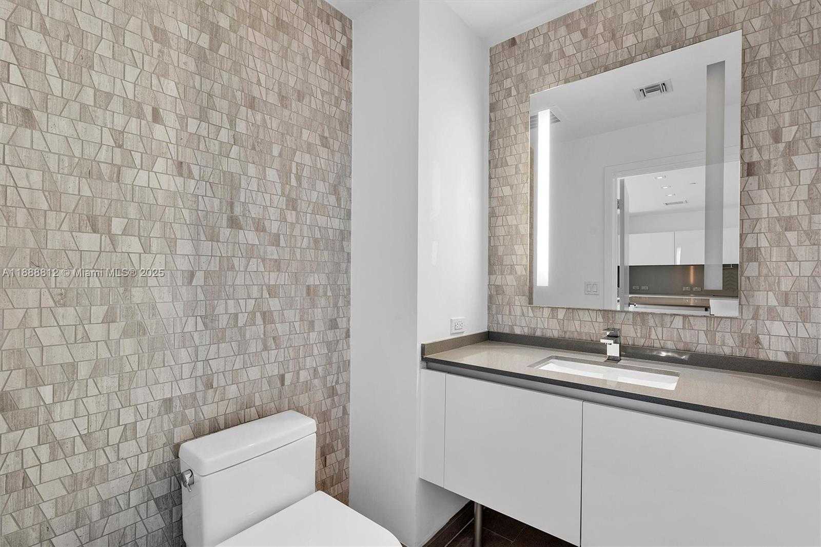 Small Image of 88 SOUTH WEST 7TH ST #1007, Miami Number 24