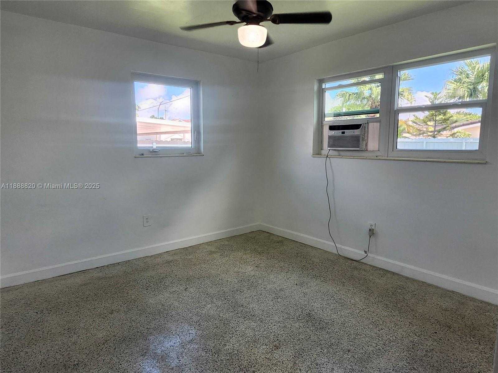 Small Image of 3245 SOUTH WEST 88TH CT, Miami Number 18