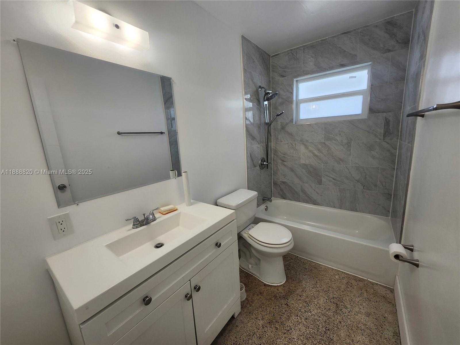 Small Image of 3245 SOUTH WEST 88TH CT, Miami Number 19