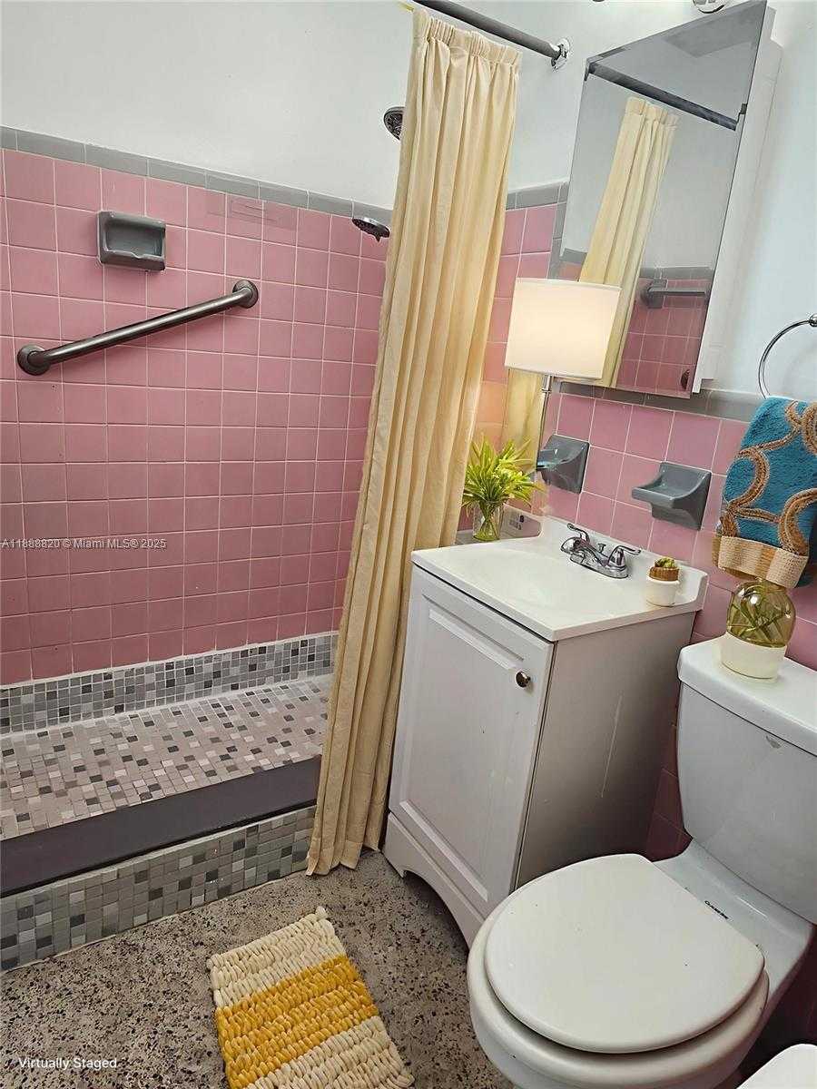 Small Image of 3245 SOUTH WEST 88TH CT, Miami Number 6