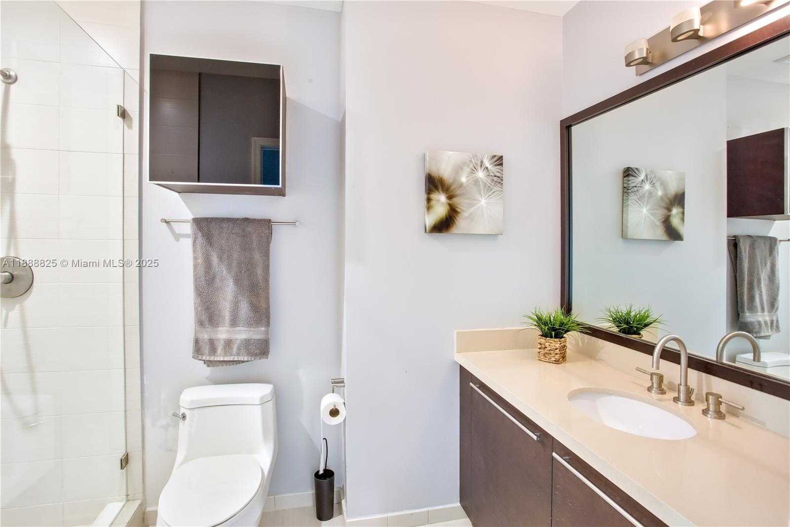 Small Image of 7928 EAST DR #605, North Bay Village Number 13