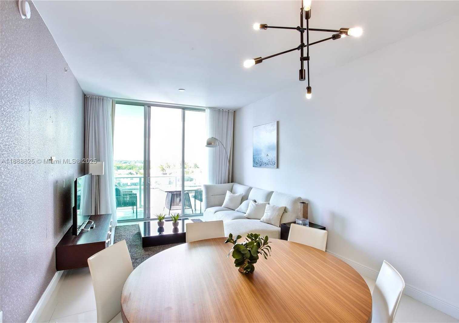 Small Image of 7928 EAST DR #605, North Bay Village Number 3