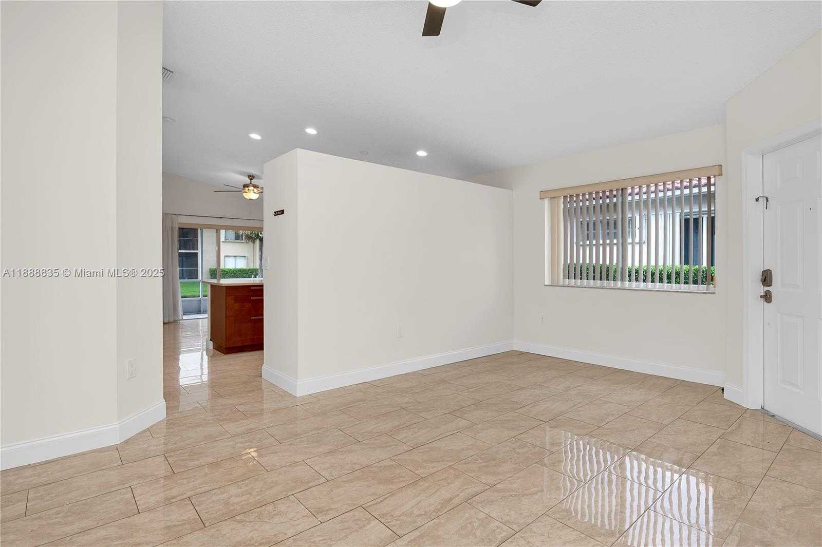Small Image of 113 DANIELLE CT, Weston Number 10