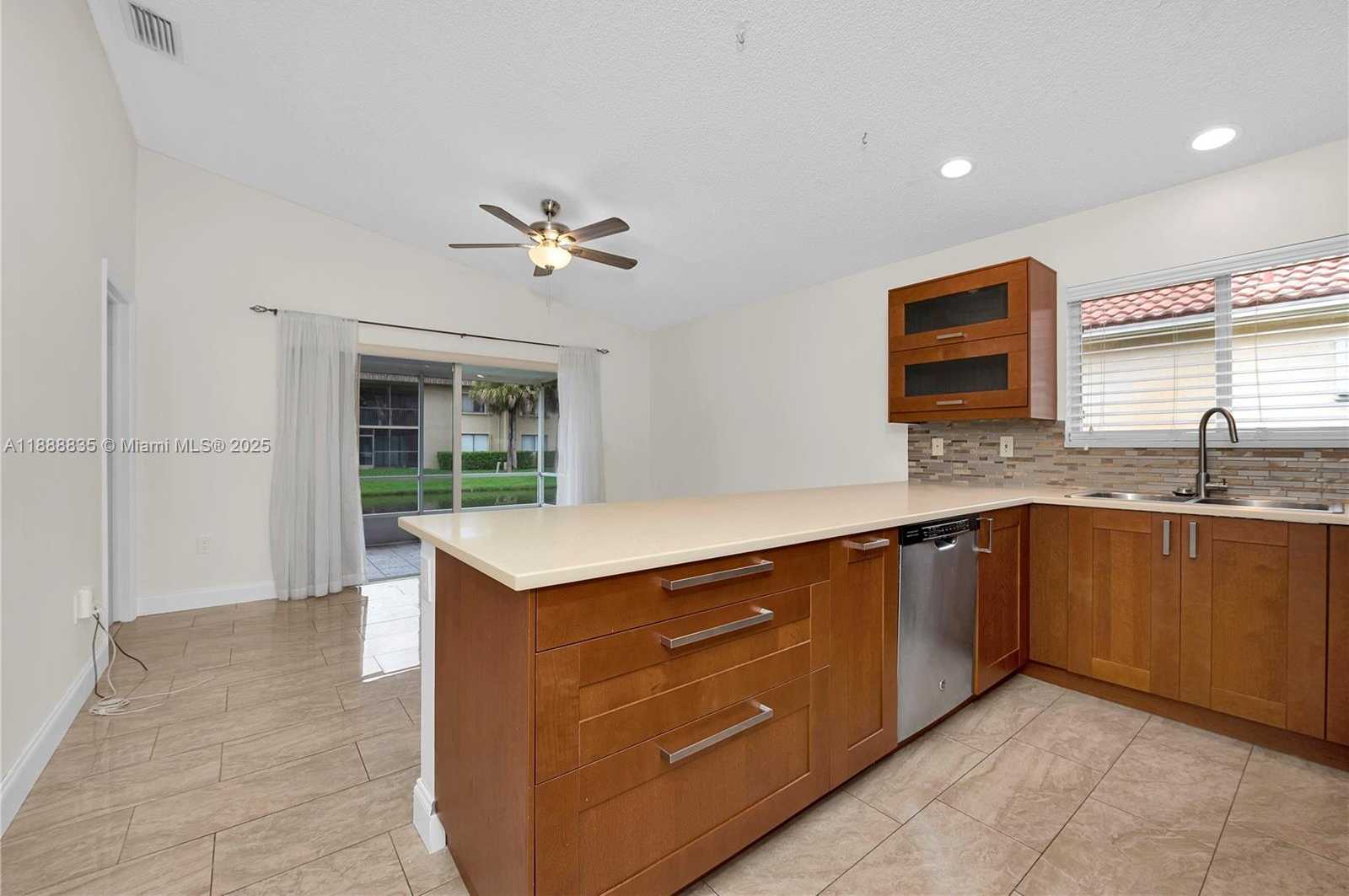Small Image of 113 DANIELLE CT, Weston Number 16