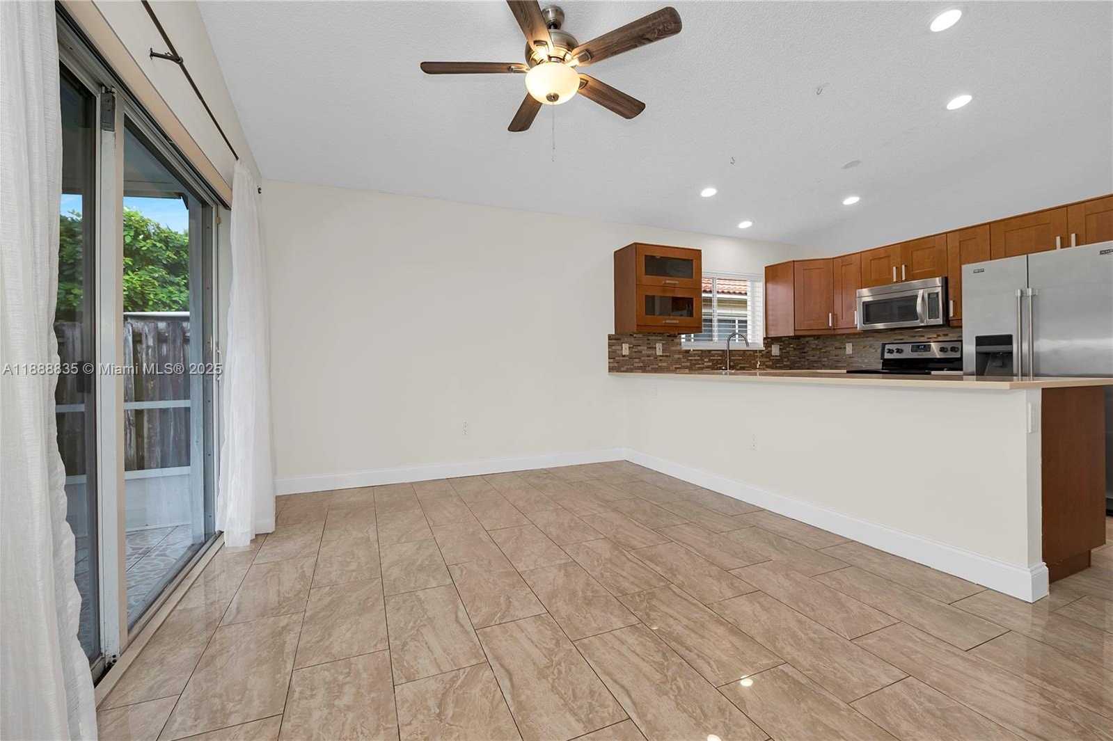 Small Image of 113 DANIELLE CT, Weston Number 19