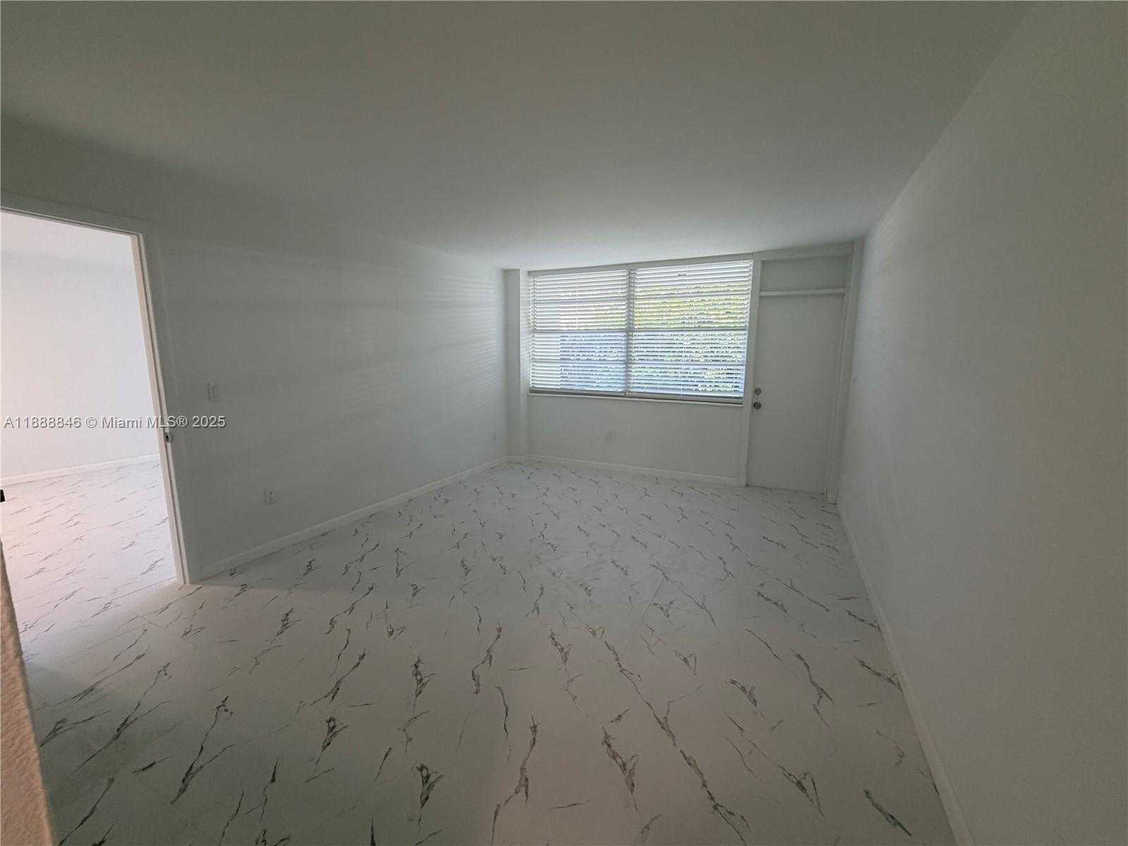 Small Image of 36 ISLAND AVE #12, Miami Beach Number 12