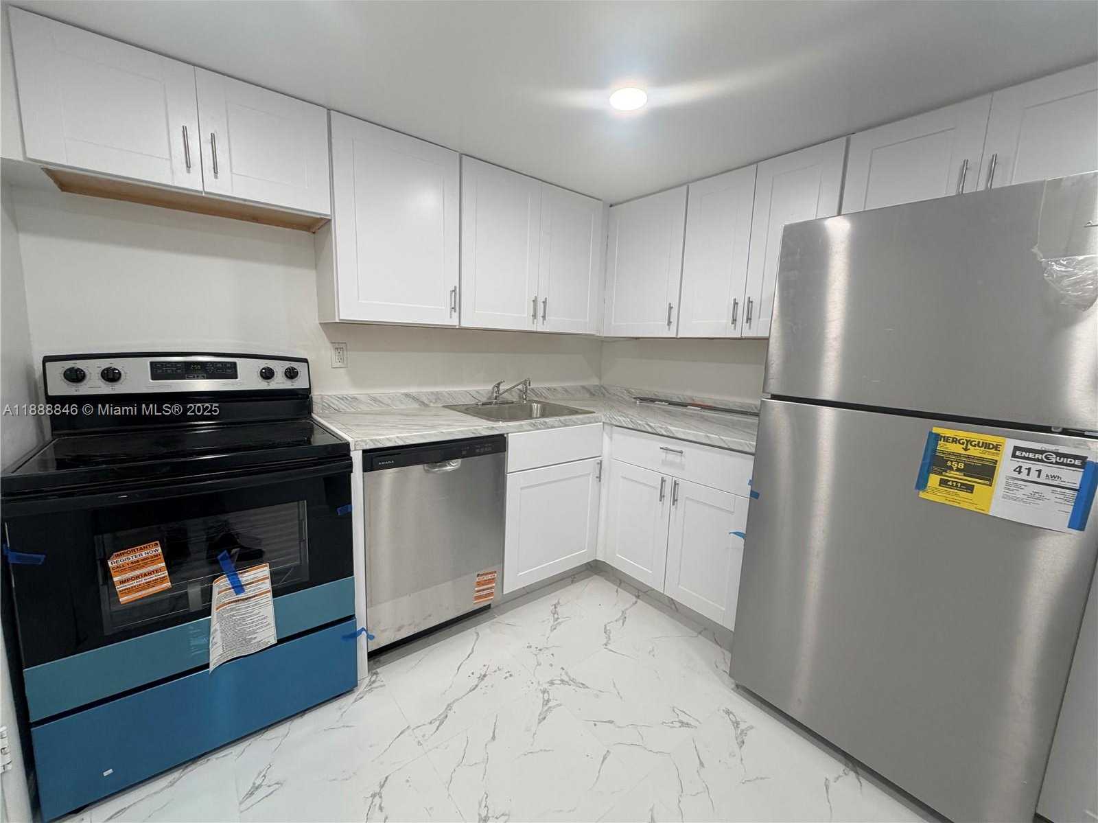 Small Image of 36 ISLAND AVE #12, Miami Beach Number 3
