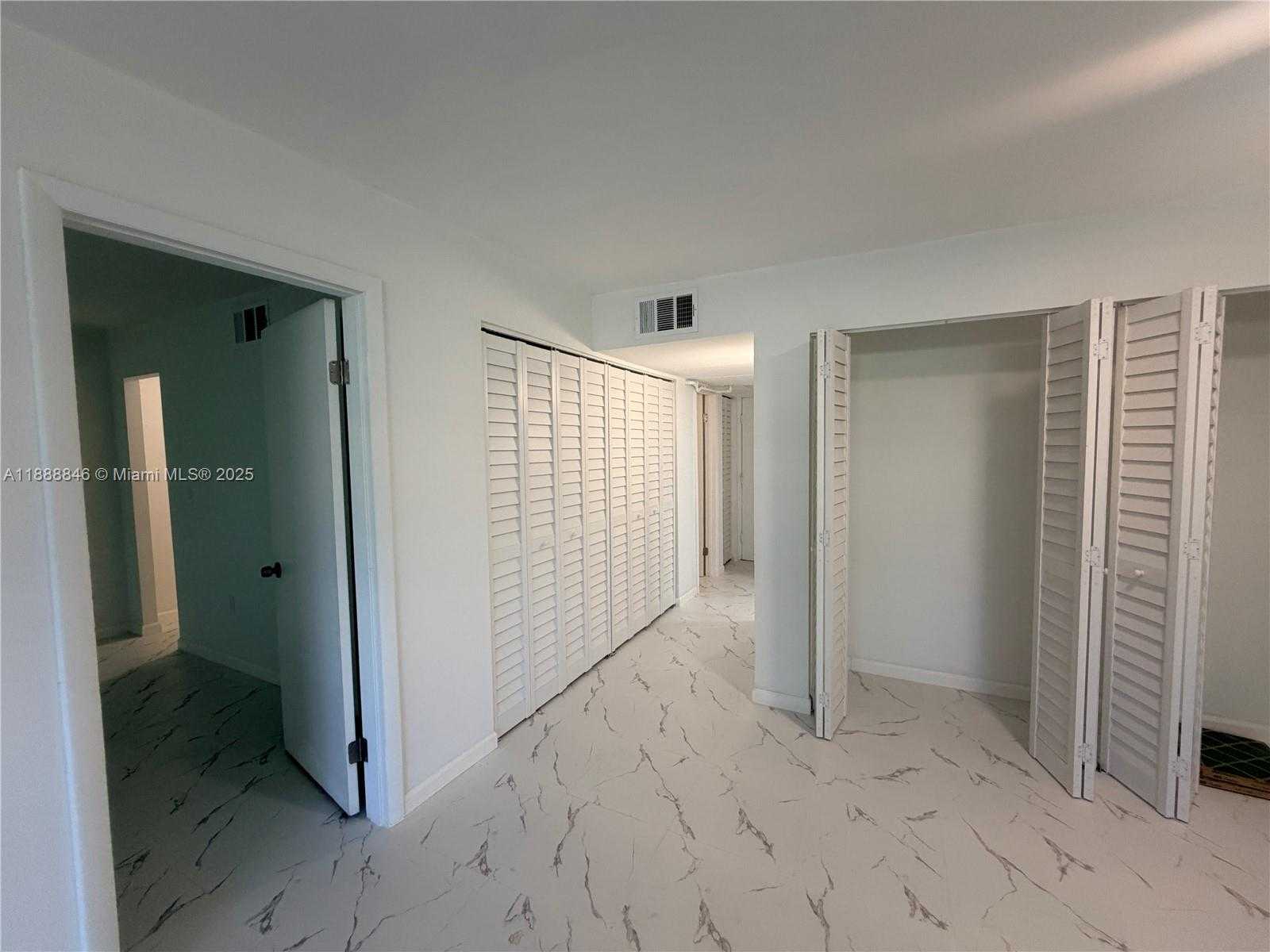 Small Image of 36 ISLAND AVE #12, Miami Beach Number 8