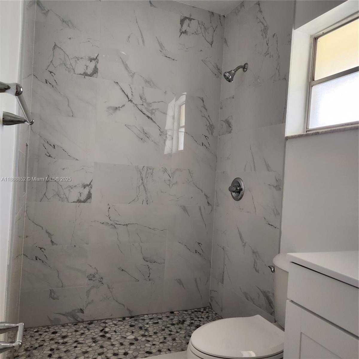 Small Image of 5400 HOLLYWOOD BLVD #16, Hollywood Number 20