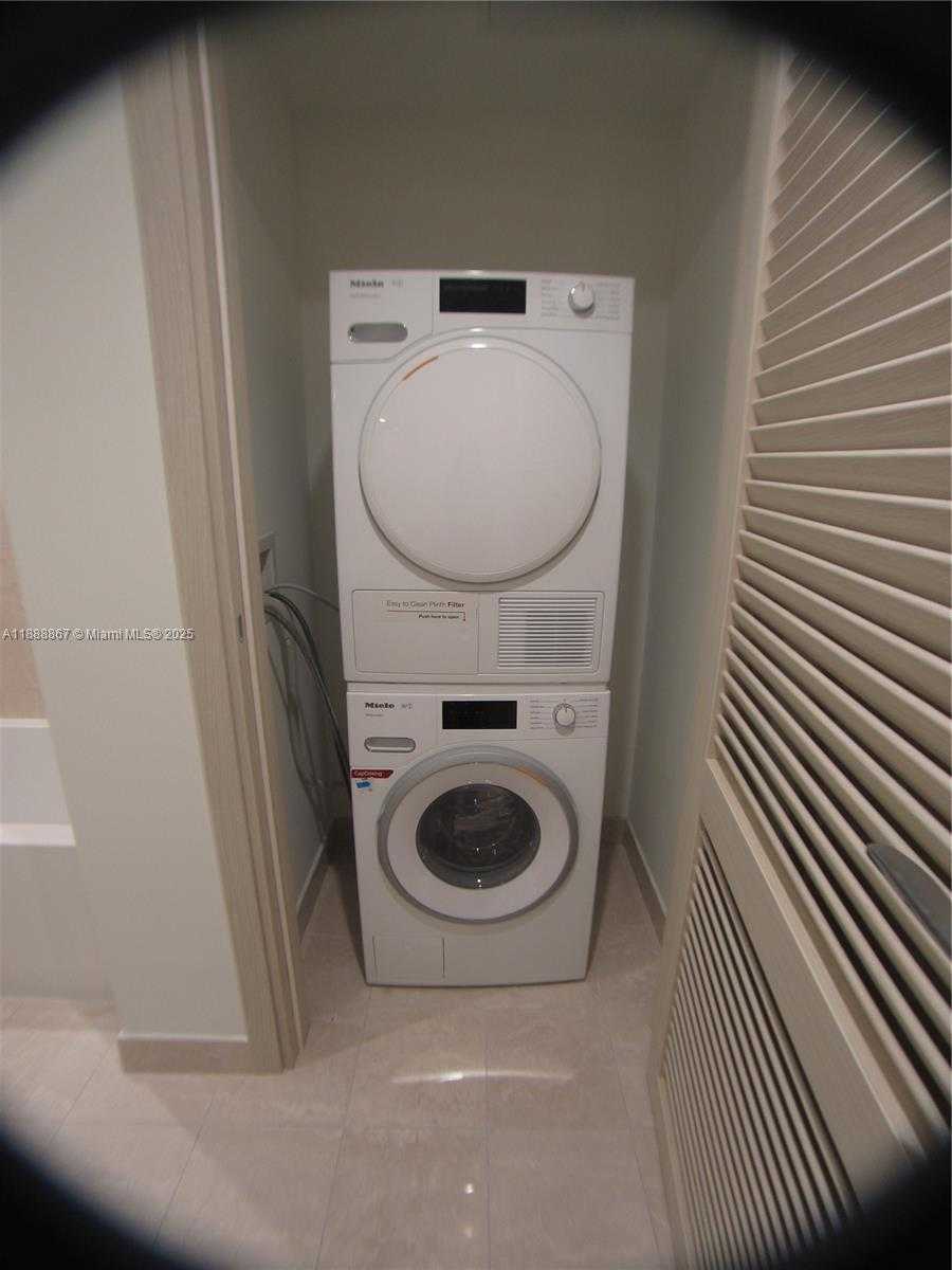 Small Image of 1000 BRICKELL PLZ #4805, Miami Number 17