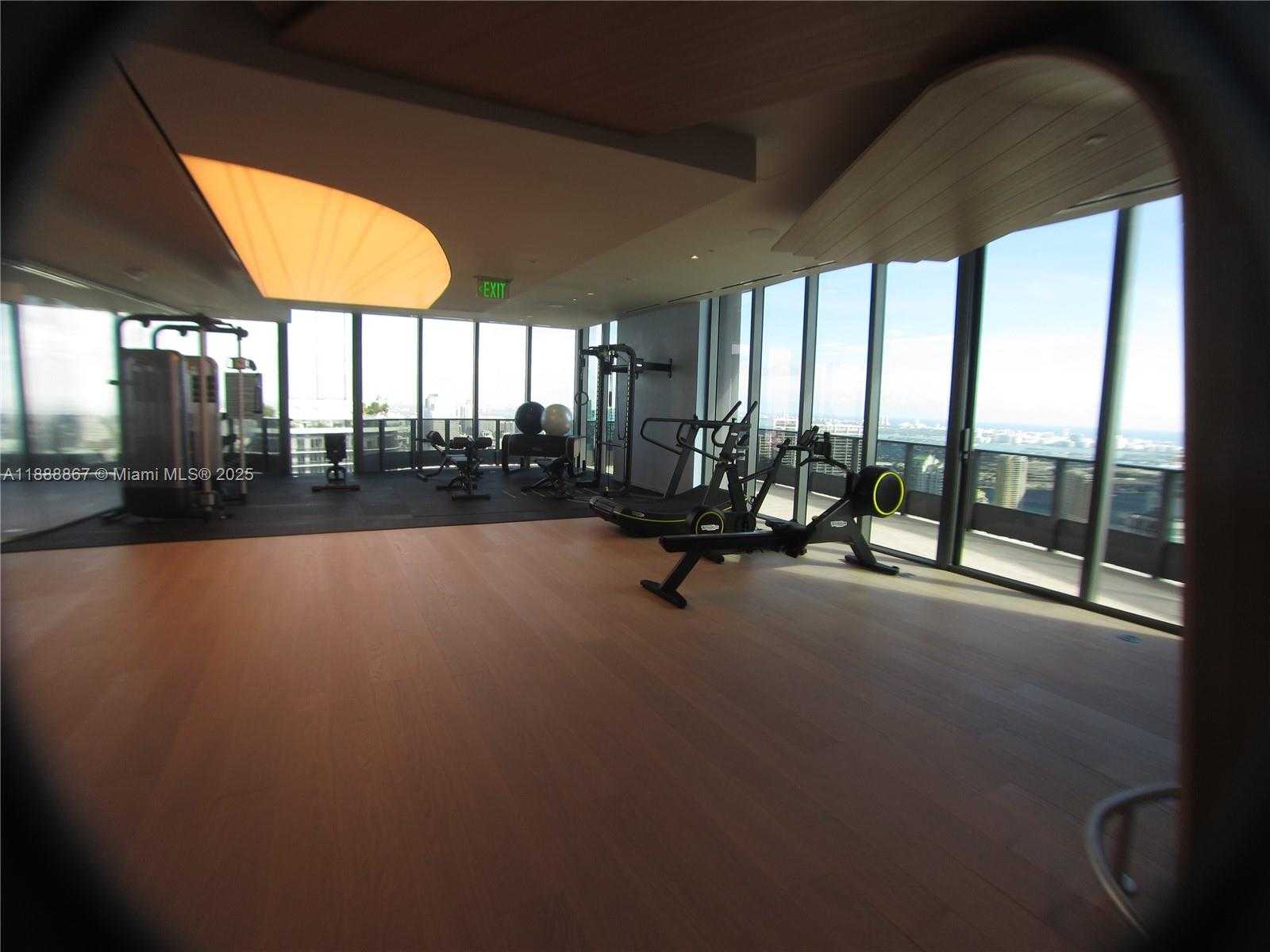 Small Image of 1000 BRICKELL PLZ #4805, Miami Number 27