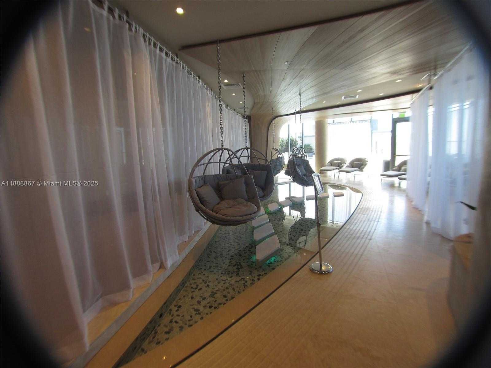 Small Image of 1000 BRICKELL PLZ #4805, Miami Number 37