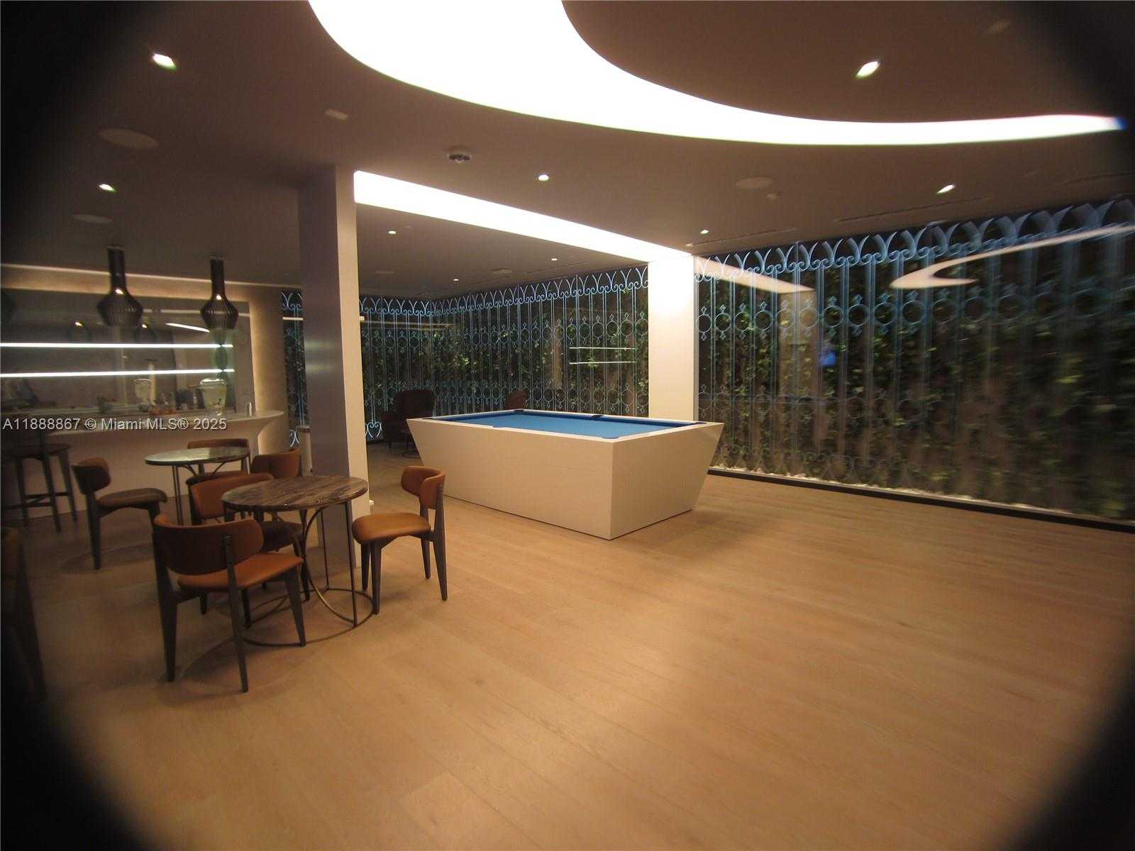 Small Image of 1000 BRICKELL PLZ #4805, Miami Number 42