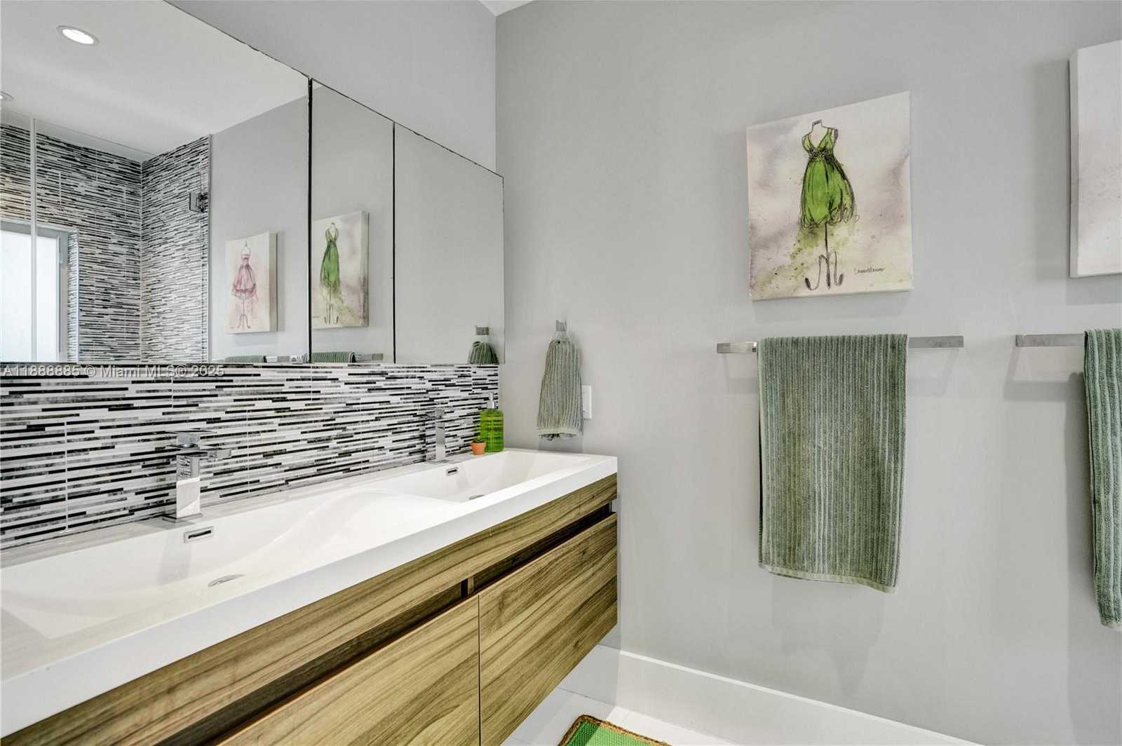 Small Image of 4705 GRANADA BLVD, Coral Gables Number 17